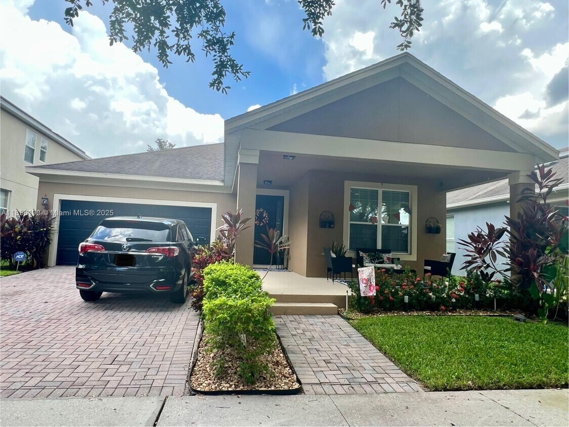 Foto principal - 13219 Charfield St