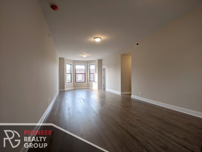 Building Photo - 3409 W Fullerton Ave