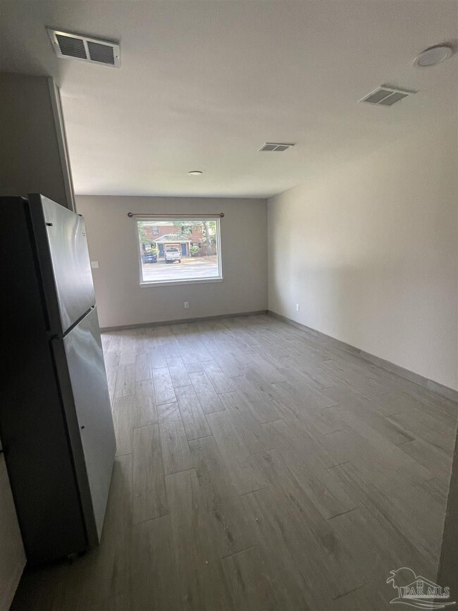 Foto del edificio - 7240 Hilburn Rd