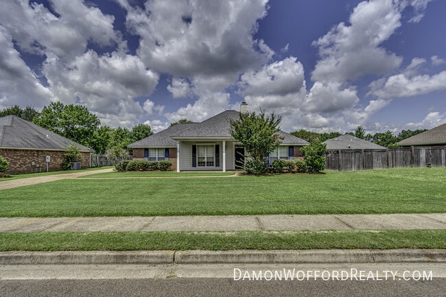 Photo - 131 Hunters Row- House