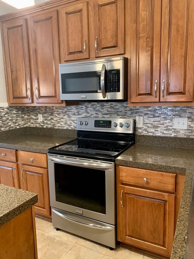 Foto del edificio - GREAT 3/2 ON CUL-DE-SAC IN MCINTOSH HIGH S...