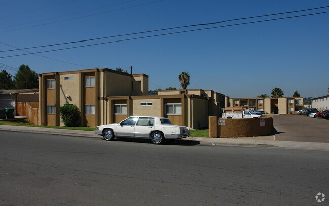 Building Photo - Sunshine Villas