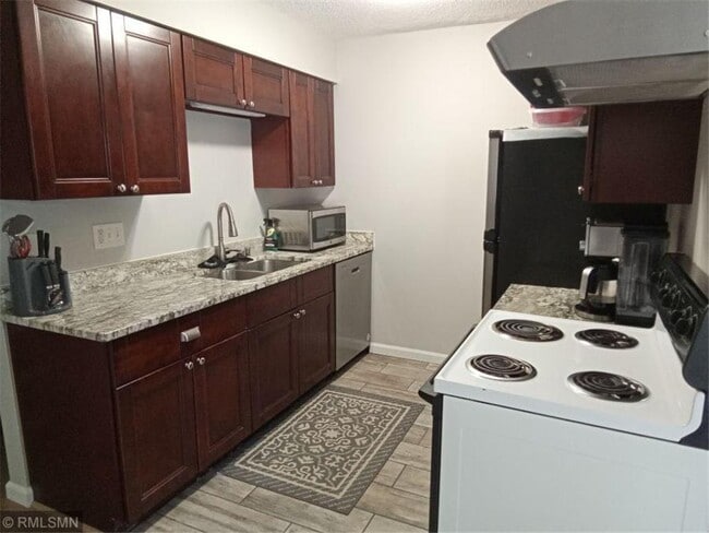Building Photo - 1202 Poppyseed Dr