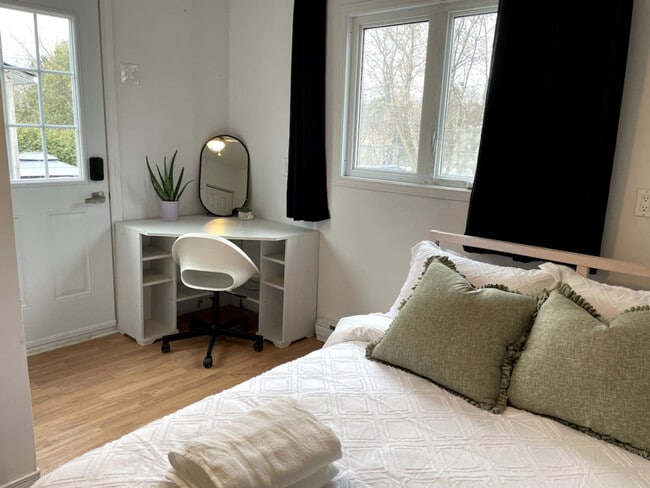 Building Photo - 15 Rue Richer