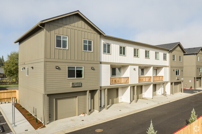 Foto del edificio - Forest Grove Townhomes