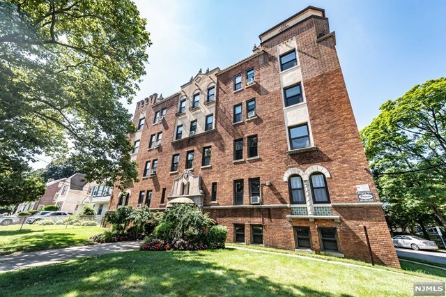 Foto principal - 303 Hamilton Pl