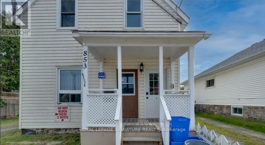 Photo principale - 853 Fraser St