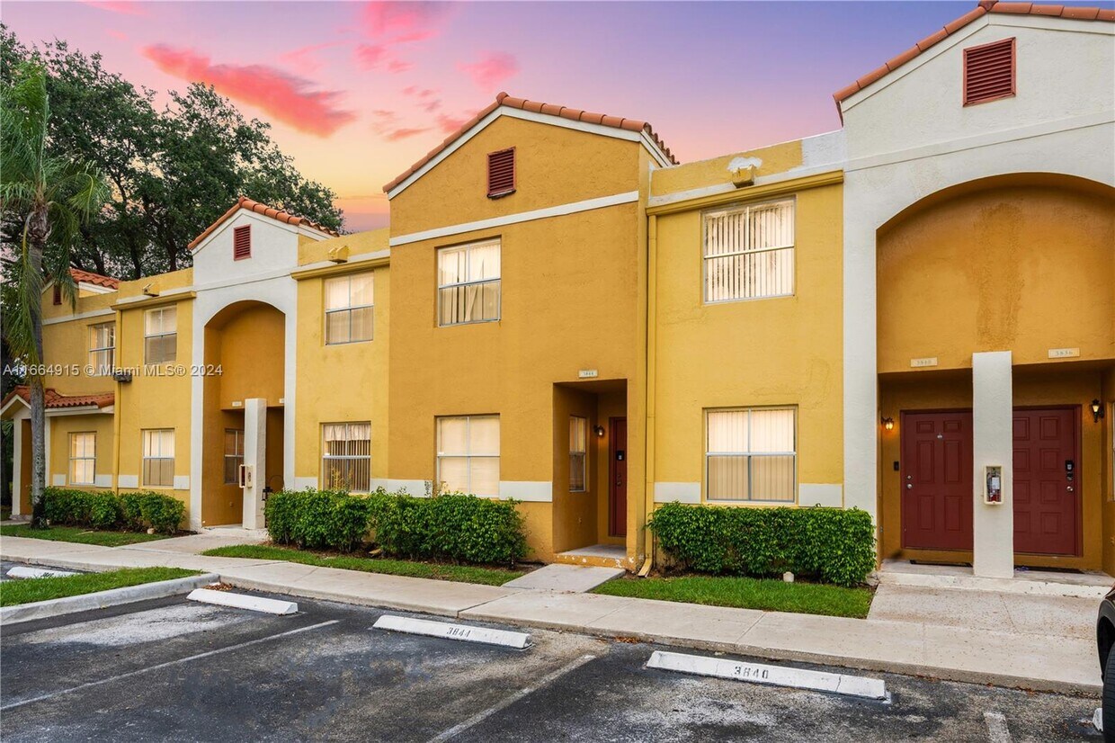 3844 NW 90th Ave, Sunrise, FL 33351 Townhome Rentals in Sunrise FL