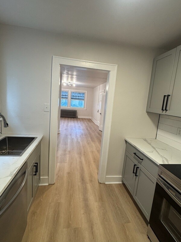 Building Photo - 2903 Voelkel Ave