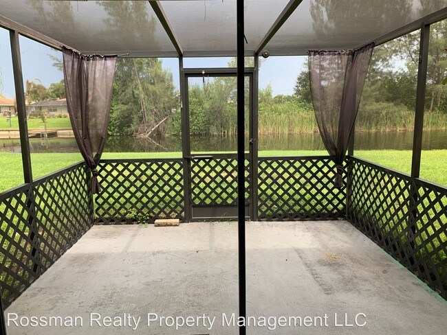 Foto del edificio - 2 br, 2 bath House - 3033 SW 5th Avenue