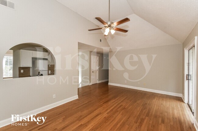 Foto del edificio - 4017 Rhinehart Ct