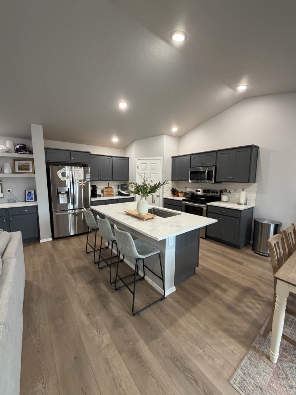 Foto del edificio - 1910 SW Cooper Ave