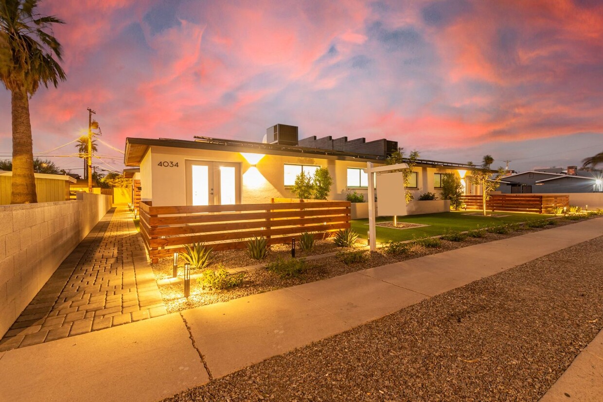 Foto principal - 4034-4036 E. Moreland St.