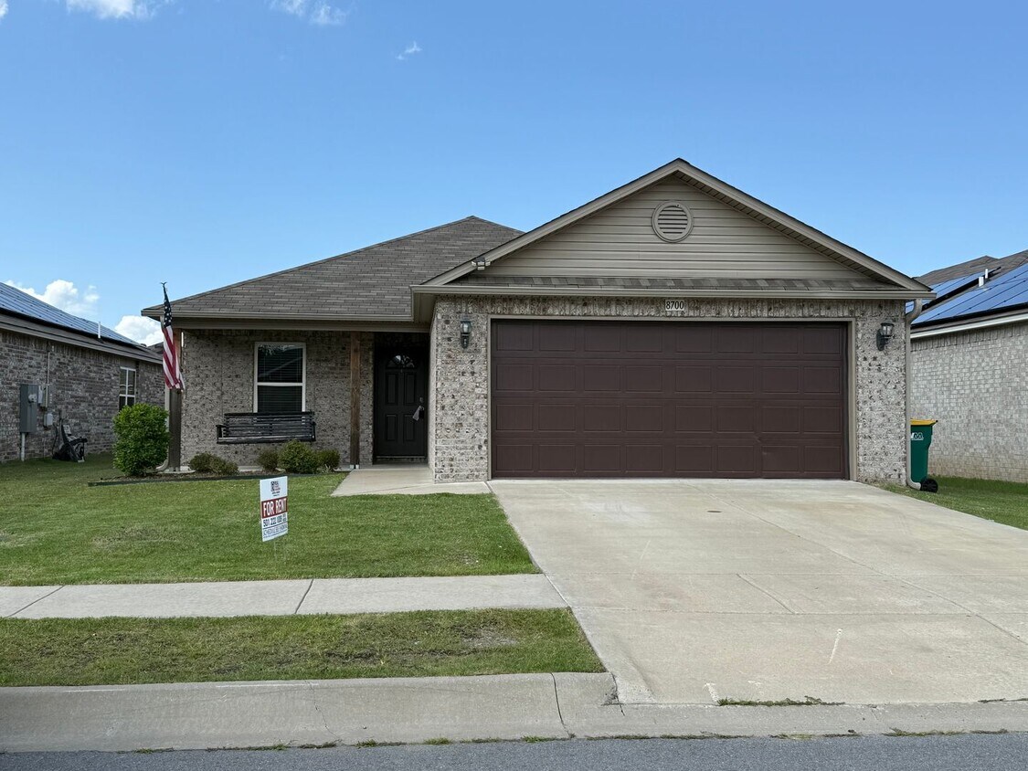 Primary Photo - 8700 Northwood Creek Dr