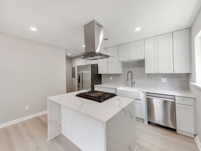 Foto del edificio - 4925 Springview Rd