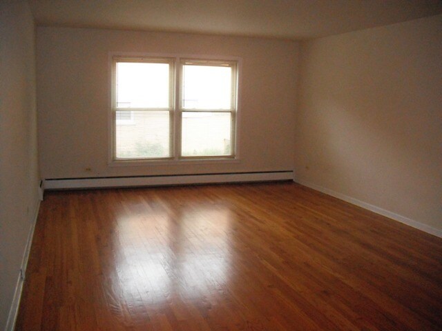 Primary Photo - 1346 Woodview Ln