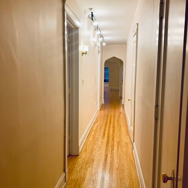 Foto del edificio - 5859 N Kenmore Ave
