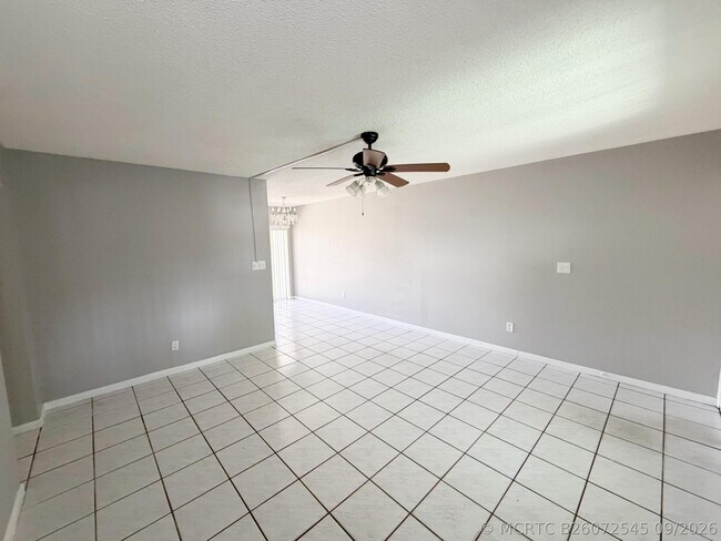 Foto del edificio - 320 SW 1st St