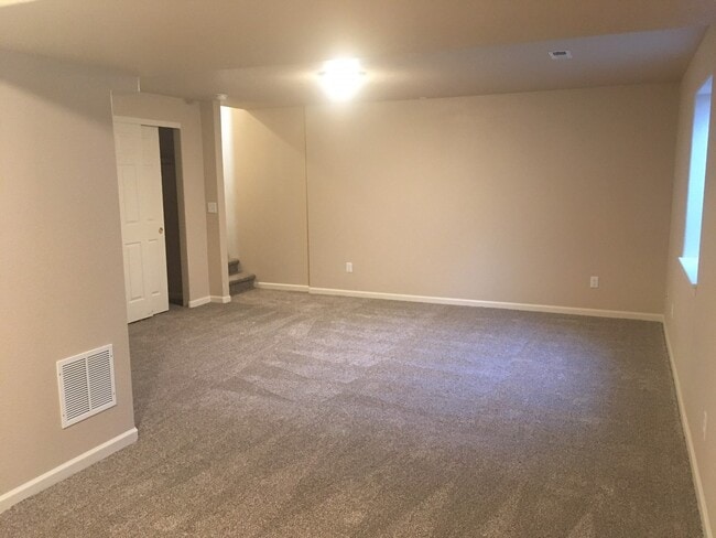 Building Photo - 95 Pike Lane