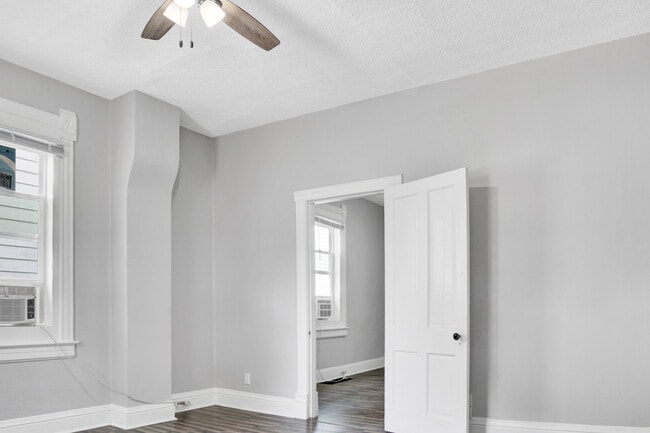 Building Photo - 610 Bristow St