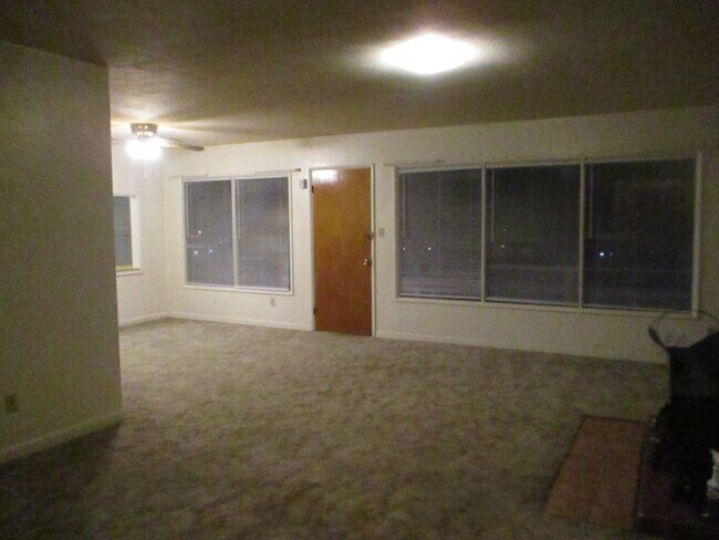 Foto del edificio - 704 Academy St