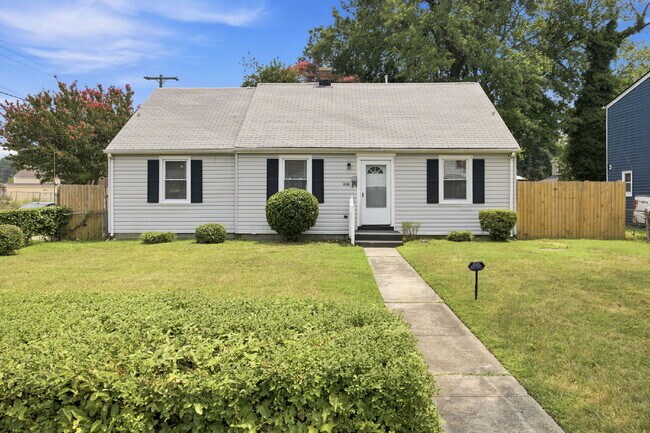 Building Photo - Freshly Renovated Ranch Ready for Move-In