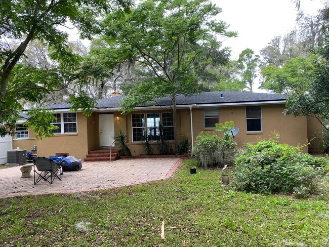 Building Photo - 10244 Fort Caroline Rd