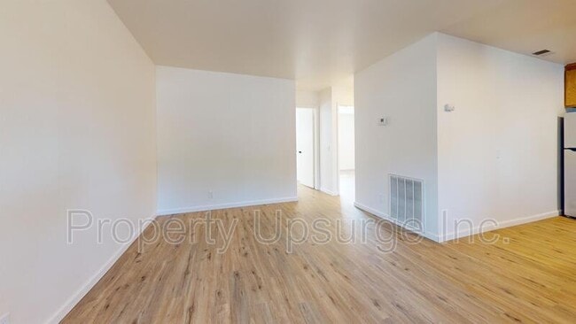 Foto del edificio - 71 Mono Ave