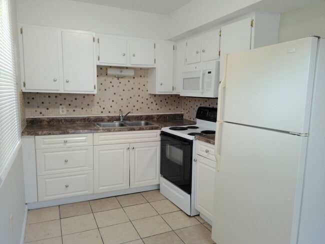 Building Photo - 1608 Boyd Ln