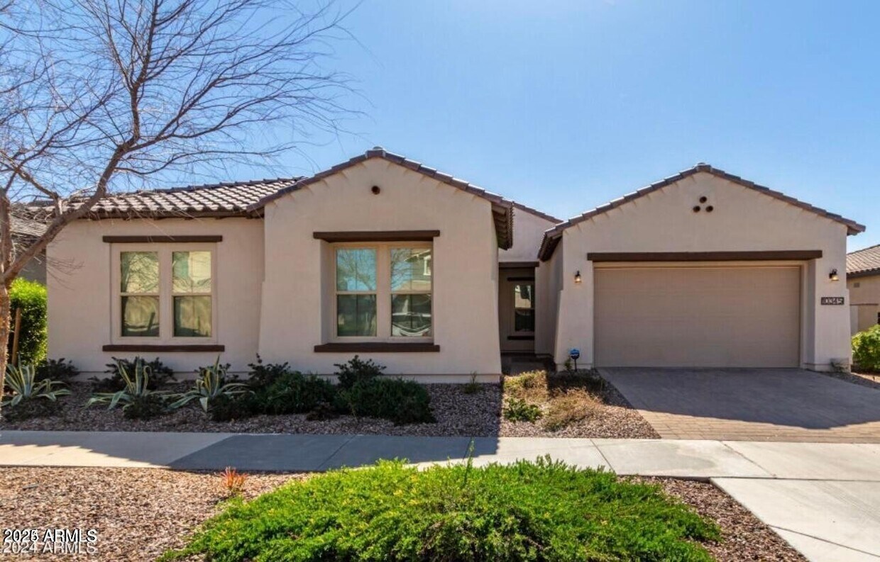 Foto principal - 10345 E Thatcher Ave