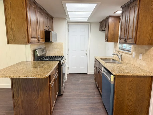 Building Photo - 4025 Tynes Dr