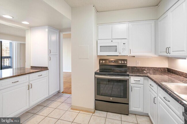 Foto del edificio - 3800 Fairfax Dr