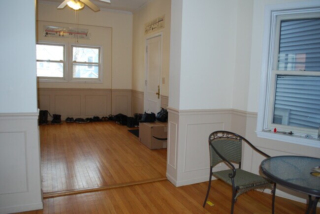 Foto del edificio - 3942 Hermitage N Ave