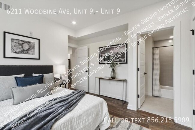 Foto del edificio - 6211 Woodbine Ave