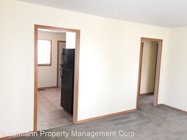 Building Photo - 2 br, 1 bath House - 5117 Buell Dr.