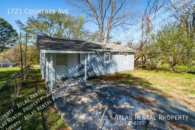 Building Photo - Charming 3-Bedroom Gem in Bessemer – Fresh...