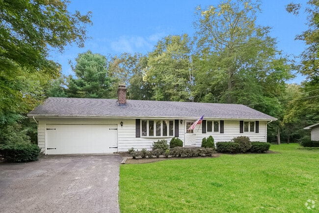 Building Photo - 8240 Timberlane Dr