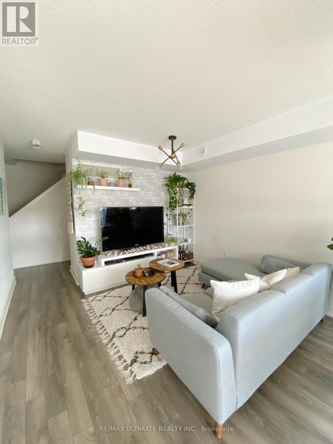 Building Photo - 100 Dufay Rd