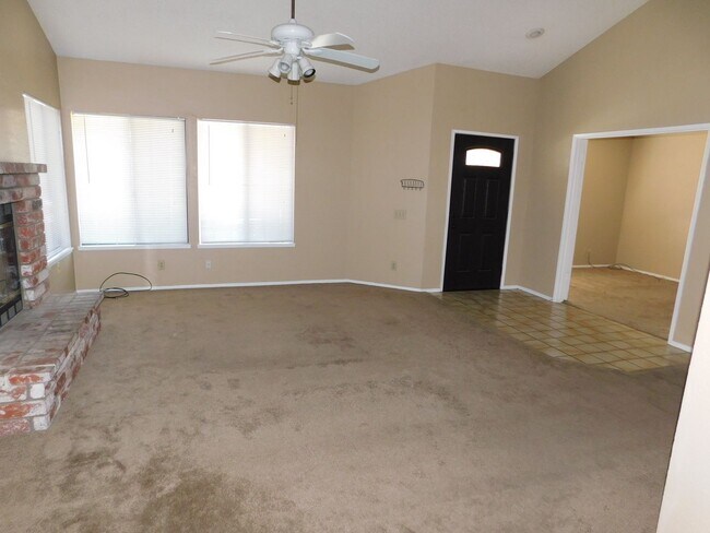 Foto del edificio - Gorgeous 3 Bed 2 Bath House in a Great Neighborhood