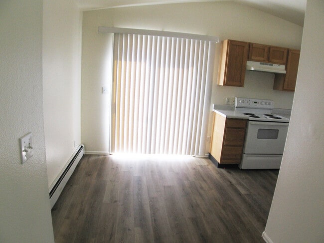 Building Photo - 2944 S Palace Cir