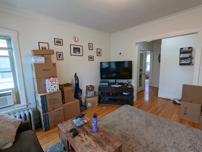Building Photo - 4154 N Spaulding Ave