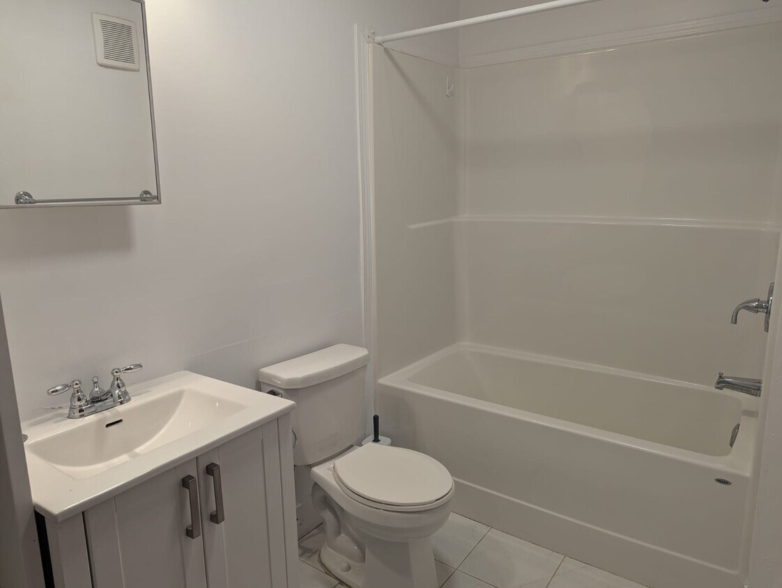 Photo principale - 677 St Margarets Bay Rd