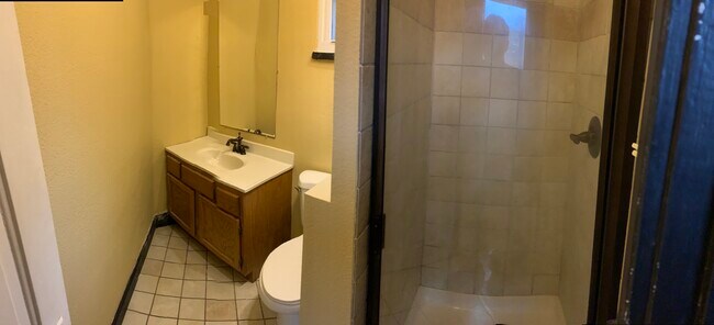 Bathroom - 2 Elk St