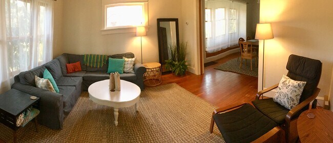 Foto del edificio - 4707 N Congress Ave