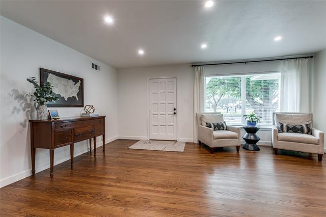 Foto del edificio - 9802 Mercer Dr