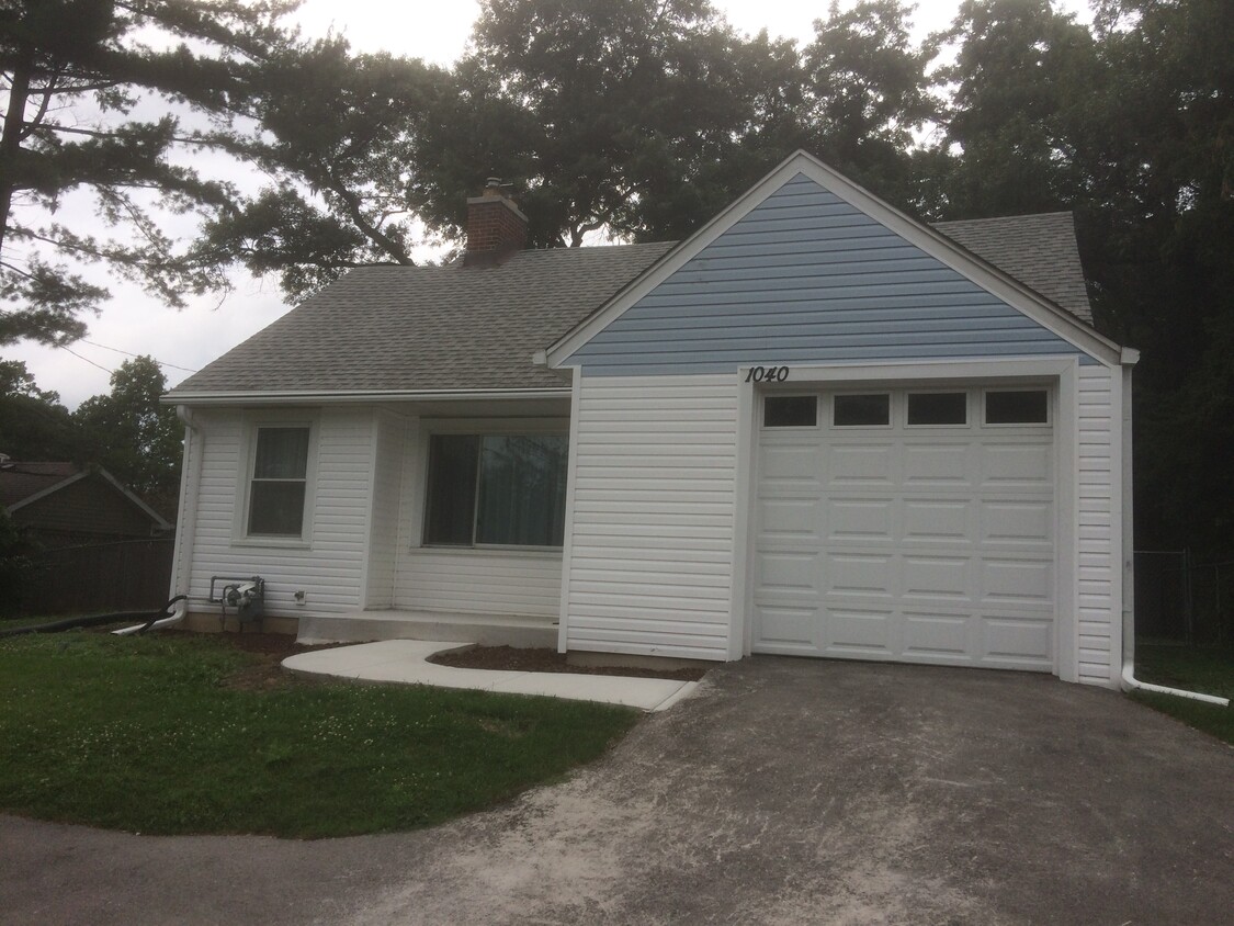 1040 55th St, Downers Grove, IL 60515 House Rental in Downers Grove