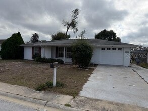 Building Photo - 7818 Foxwood Dr