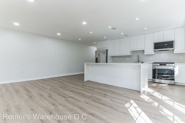 Building Photo - 2 br, 1 bath House - 9459 Fairfax Blvd #302