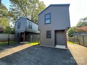 Building Photo - 402 N 4th St