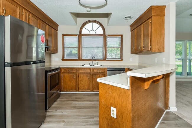 Foto del edificio - 631 Folkstone Rd